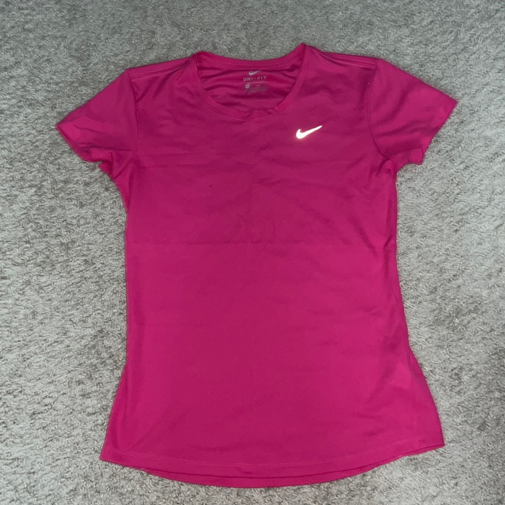 Nike Dri-Fit Pink Short Sleeve Shirt Xs